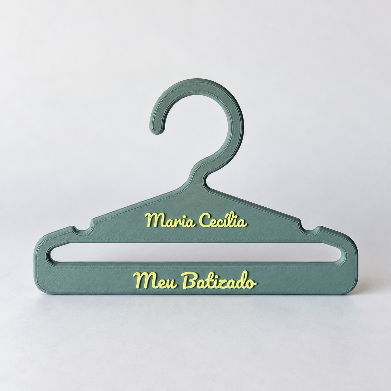 Cabide de batizado com nome
