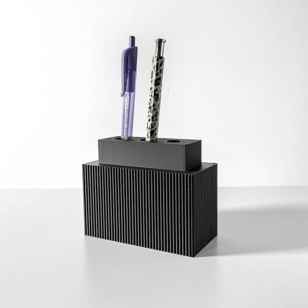Porta canetas minimalista em bioplástico PLA para escritório.